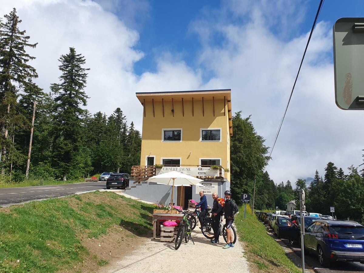 Chalet Jaune Charmant Som Sarcenas エクステリア 写真